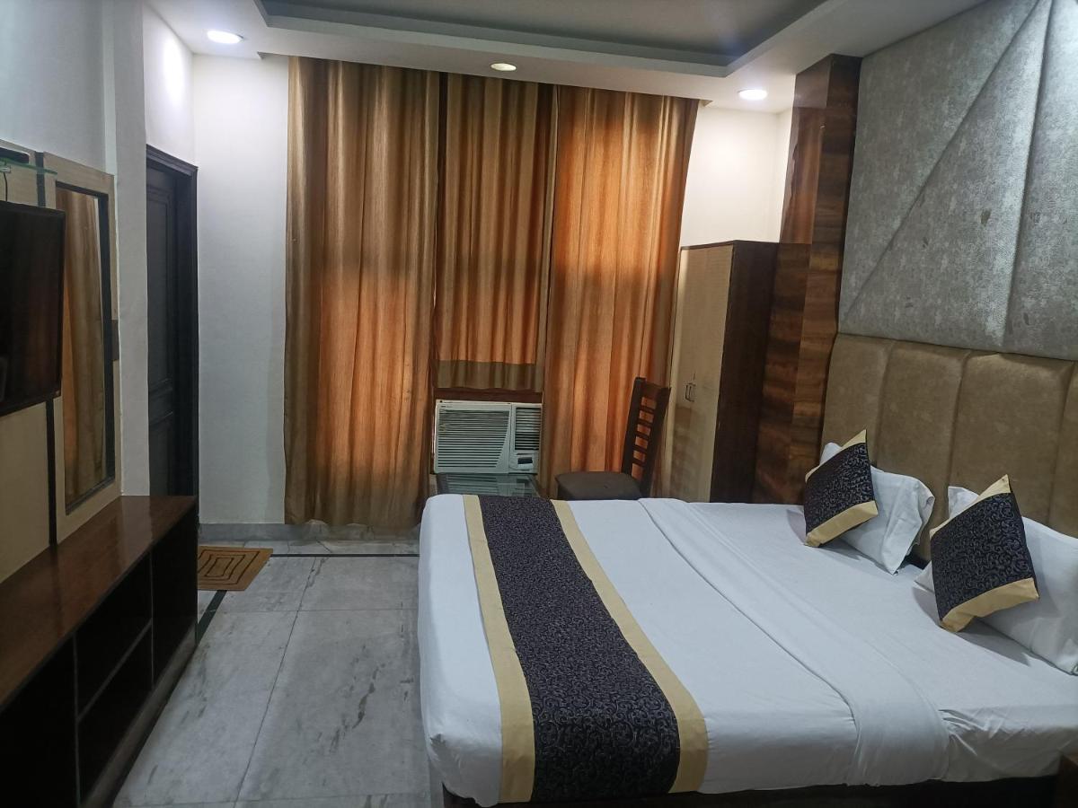 Hotel Le Mount Near Igi Airport Új-Delhi Kültér fotó