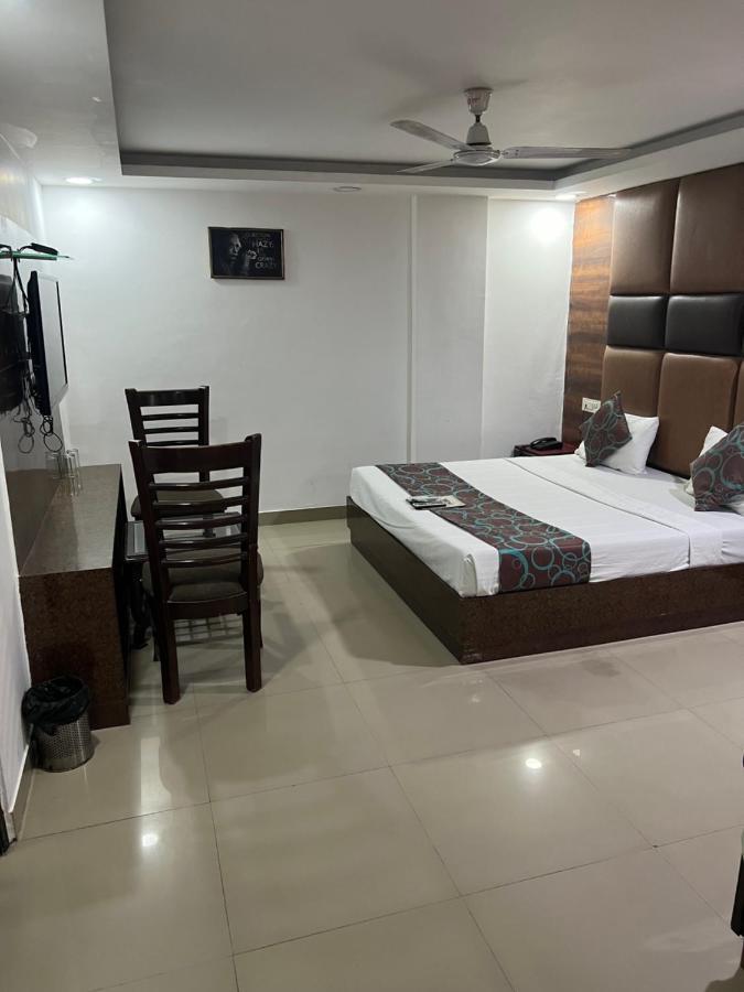 Hotel Le Mount Near Igi Airport Új-Delhi Kültér fotó